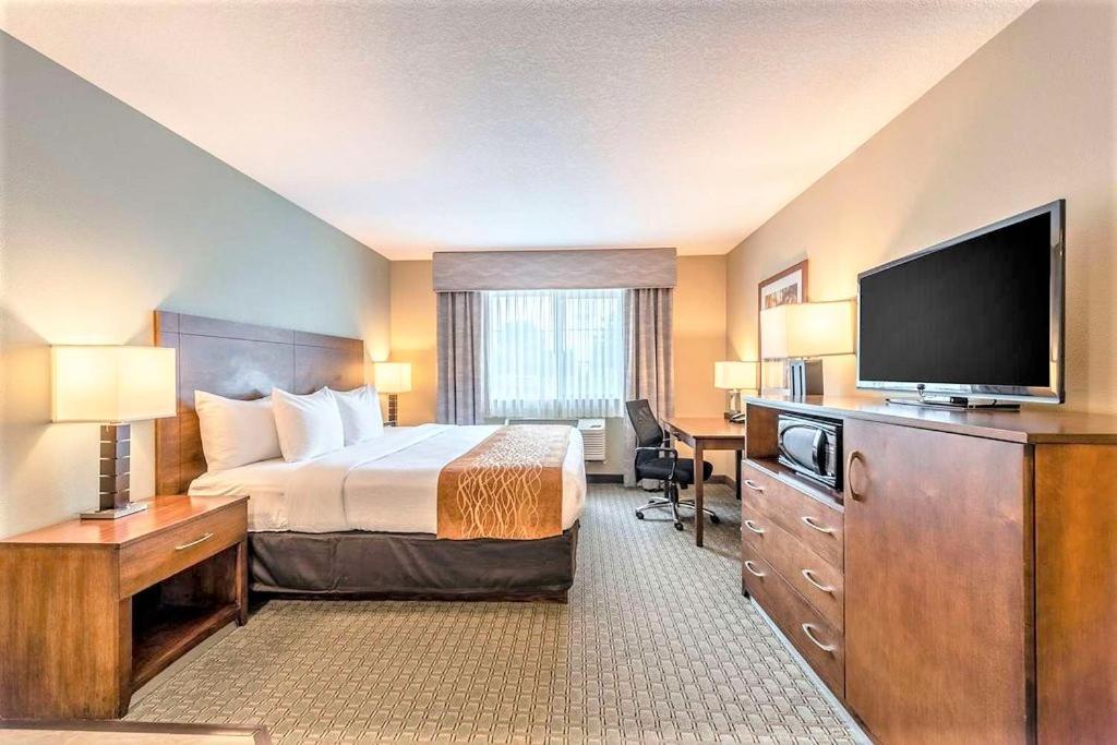 Amerivu Inn And Suites - Chisago City Dış mekan fotoğraf