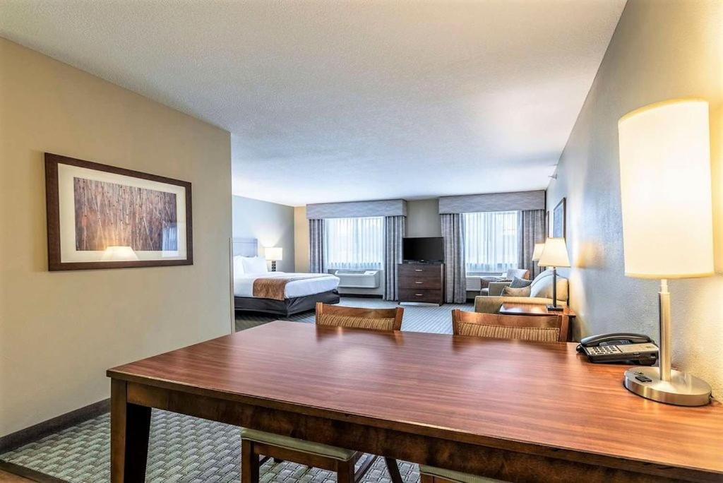 Amerivu Inn And Suites - Chisago City Dış mekan fotoğraf