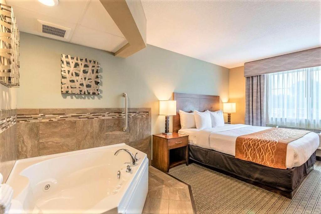 Amerivu Inn And Suites - Chisago City Dış mekan fotoğraf