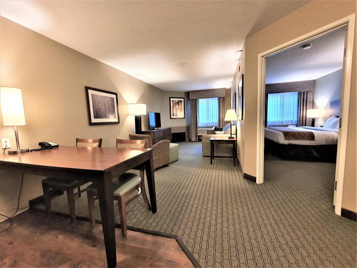 Amerivu Inn And Suites - Chisago City Dış mekan fotoğraf