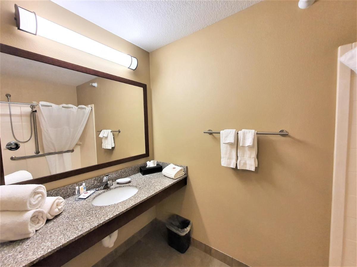 Amerivu Inn And Suites - Chisago City Dış mekan fotoğraf
